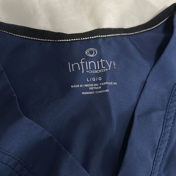 Cherokee Infinity Scrubs V Neck Top - Picture 3 of 4
